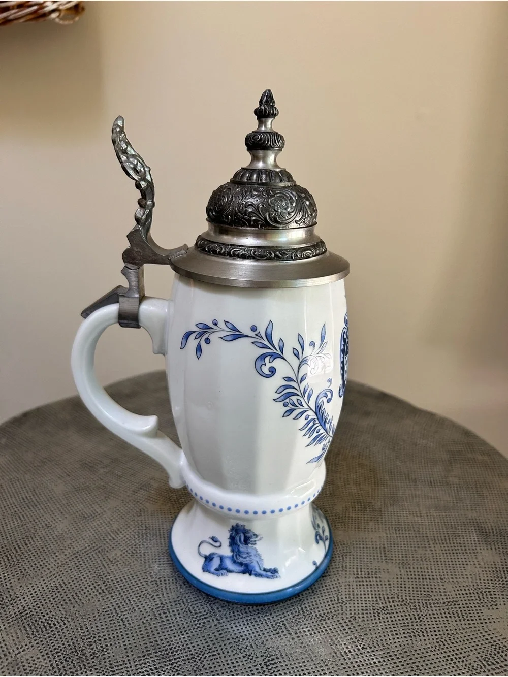 Zoller & Born ~ Schrobenhausen, Germany ~ Ornate 9.5” Lidded Beer Stein